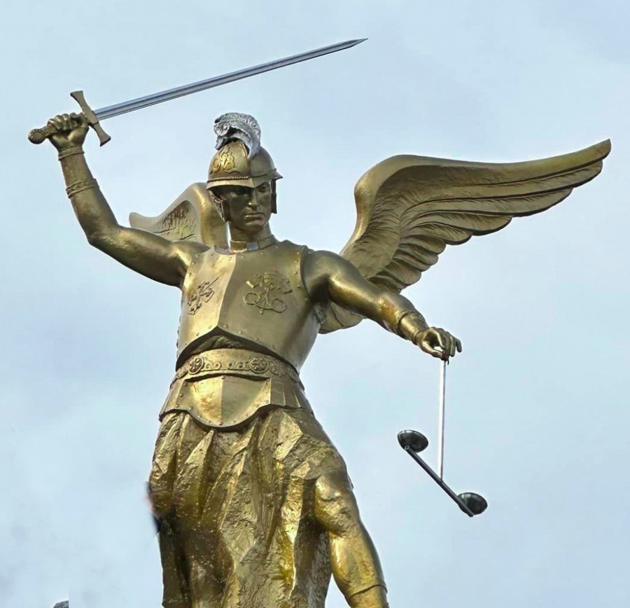 W Nowogródku wzniesiono pomnik ku czci św. Michała Archanioła