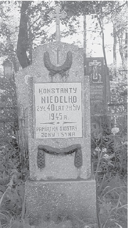 Grób jednego z niezłomnych na cmentarzu juszkiewickim – Konstanty Niedzielko, pseud. „Kitajec” Niech odpoczywają w spokoju. Chwała i cześć naszym Bohaterom!