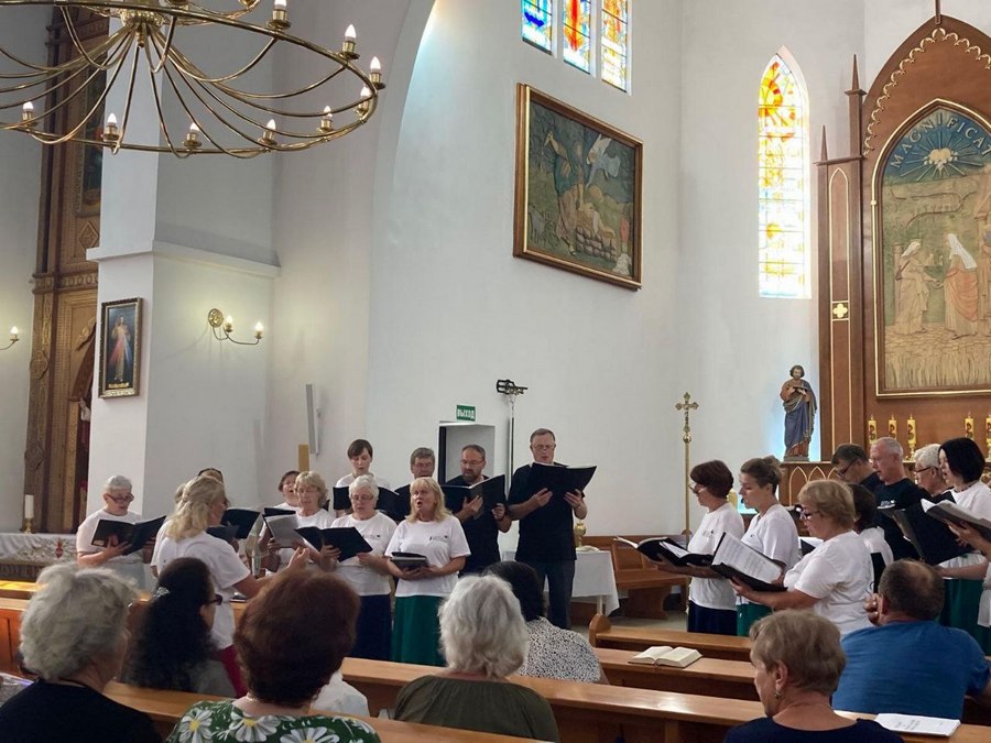 „Kraj Rodzinny” –  z piosenką w rodziinnych  stronach