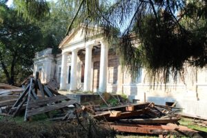 Hremiacze. Ostatnie ślady siedziby Puzynów